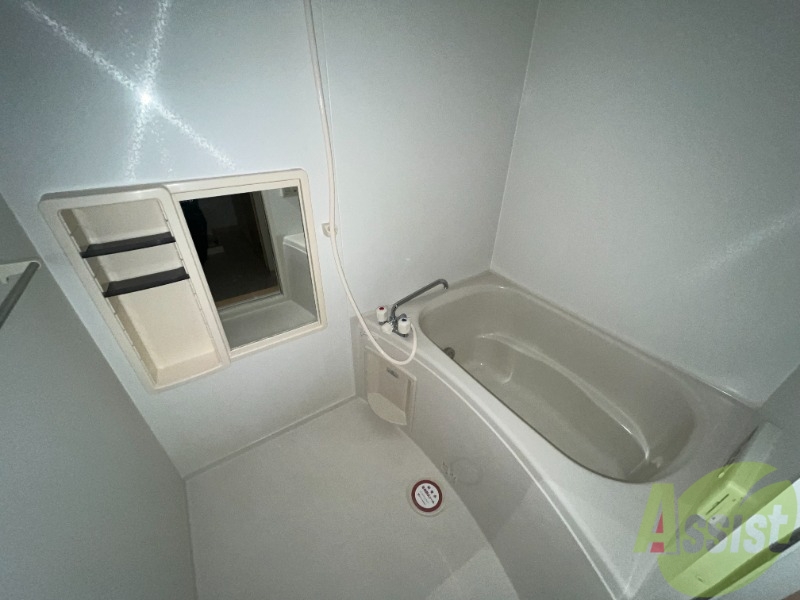 バス・シャワールーム　こちらは浴室になります。日々の疲れを癒してください。