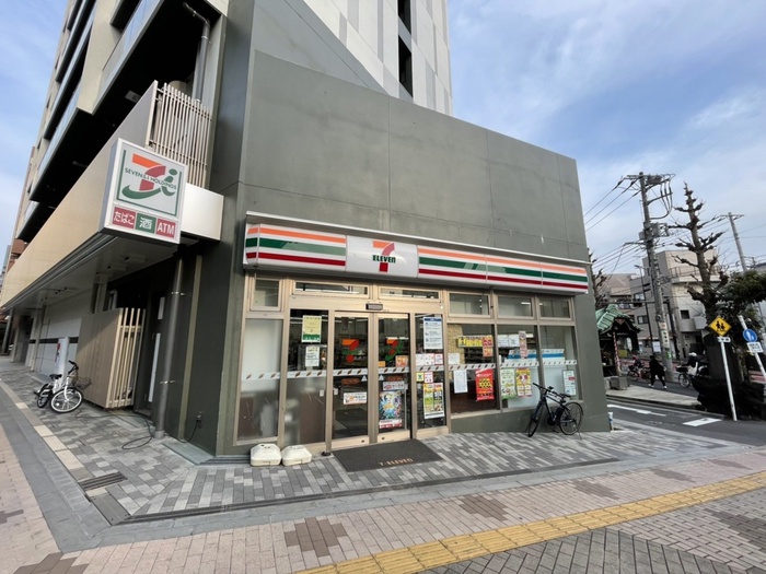 コンビニ　セブンイレブン　上十条4丁目（コンビニ）まで56m