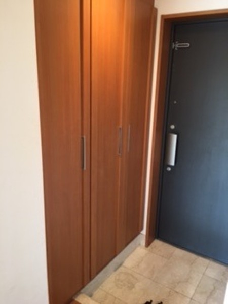 玄関　弊社は都内全域の物件をご紹介可能です！