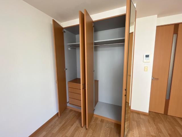 収納　クローゼット