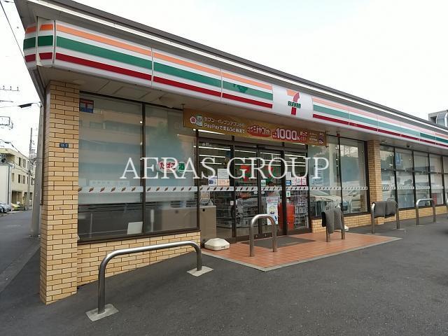 コンビニ　セブンイレブン横浜上末吉3丁目店（コンビニ）まで303m