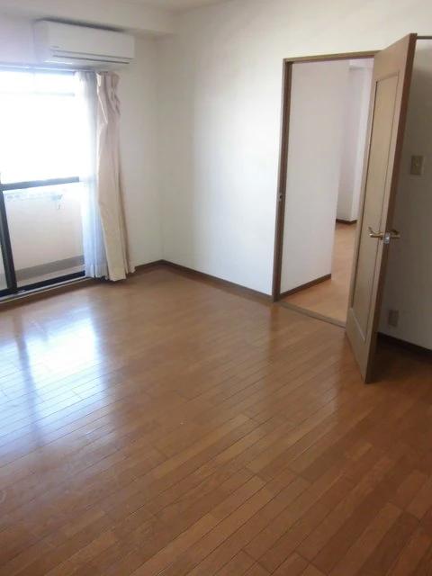 居室・リビング　別号室イメージ写真