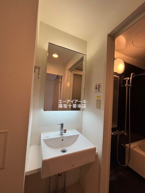 洗面設備　参考写真