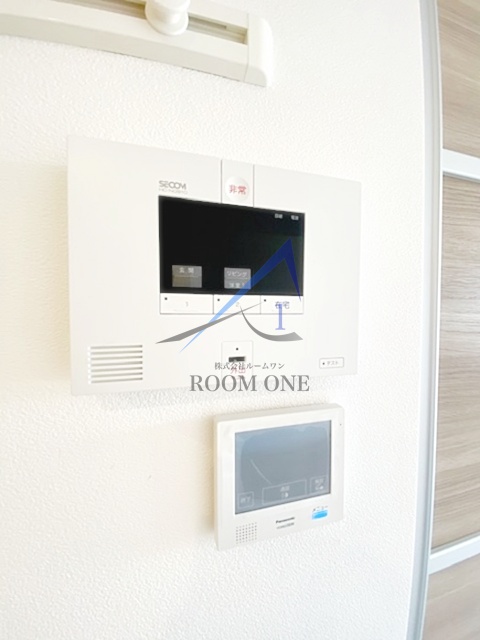 セキュリティ　モニター付きインターホンです。