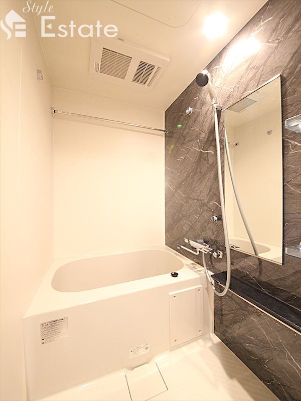 バス・シャワールーム　バスルーム