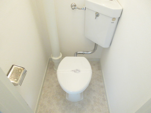 トイレ　トイレは洋式です。綺麗に清掃済みです。
