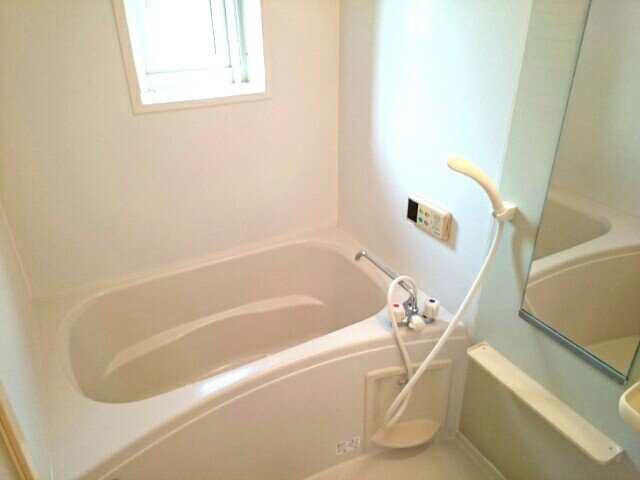 バス・シャワールーム　ゆったり過ごせるお風呂です