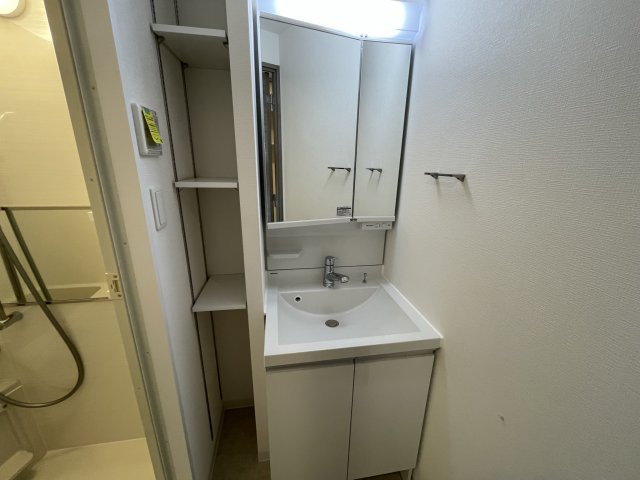 洗面設備　(参考)同マンション同間取り他部屋の写真
