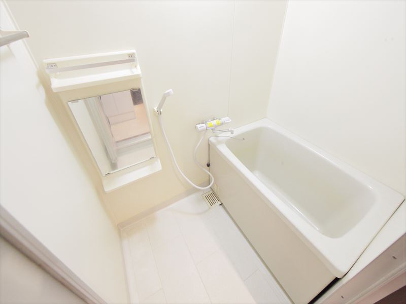 バス・シャワールーム　バスルーム