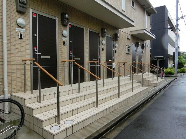 エントランス　ＡＬＳＯＫ標準搭載で安心です。