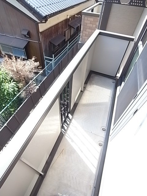 バルコニー　外からの目が気にならないバルコニーで洗濯物が干せます