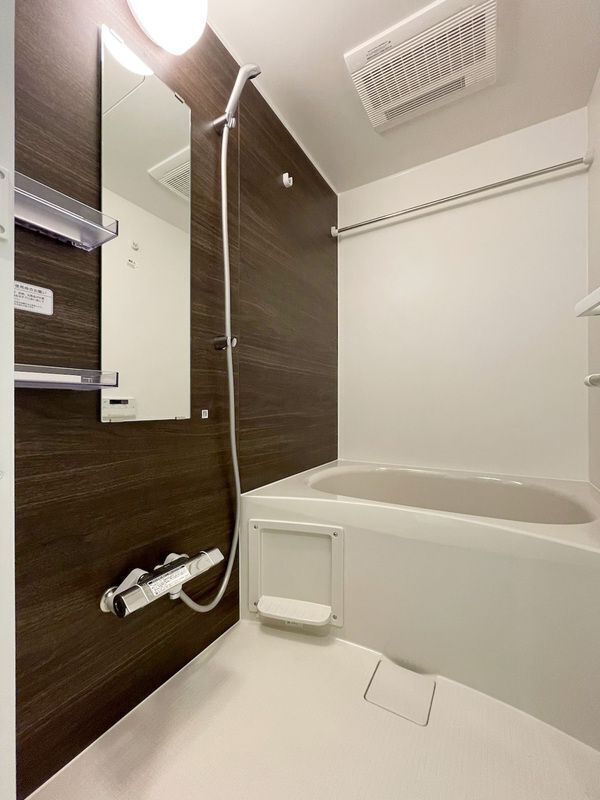 バス・シャワールーム　別号室の参考写真