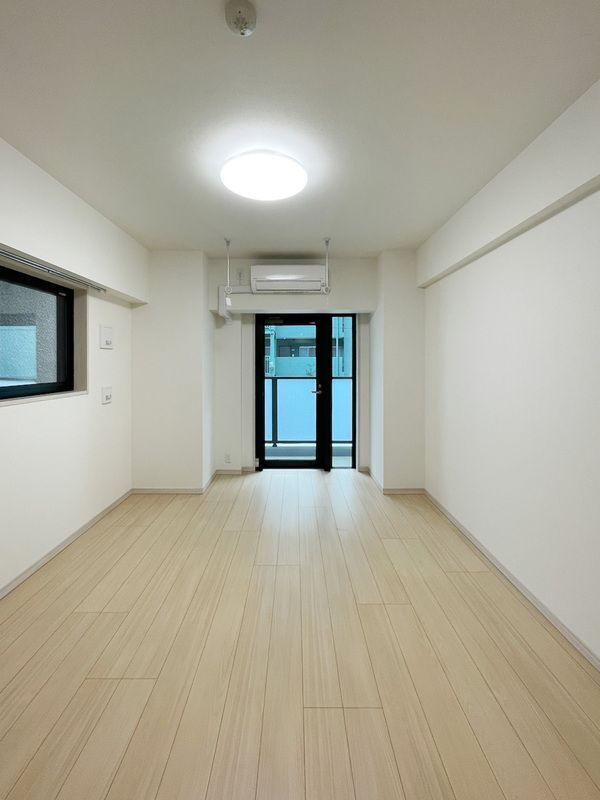 居室・リビング　別号室の参考写真