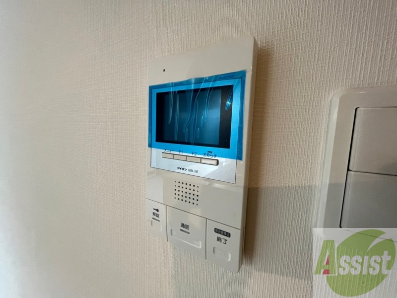 セキュリティ　ＴＶモニター付インターホンです。来客者の顔が見えるので安心！