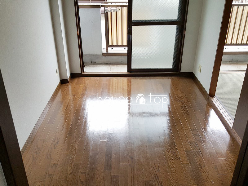 その他部屋・スペース　西向きなので日中は明るくてリフォーム済みなのできれいですよ♪