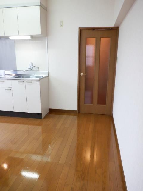 居室・リビング　カルム町屋 　荒川区町屋1