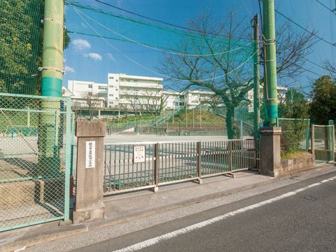 小学校　横浜市立屏風浦小学校（小学校）まで170m
