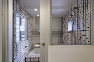 バス・シャワールーム　※別部屋の参考写真です。