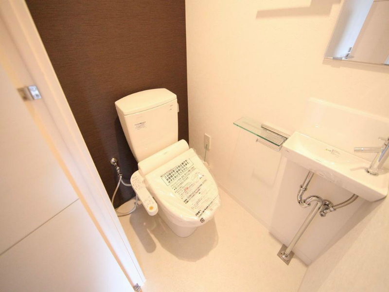 トイレ　温水洗浄暖房便座付トイレ　手洗付