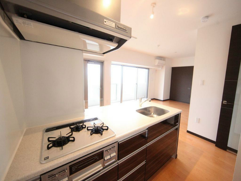 キッチン　システムキッチン（ガス3口・グリル付）カウンターキッチン