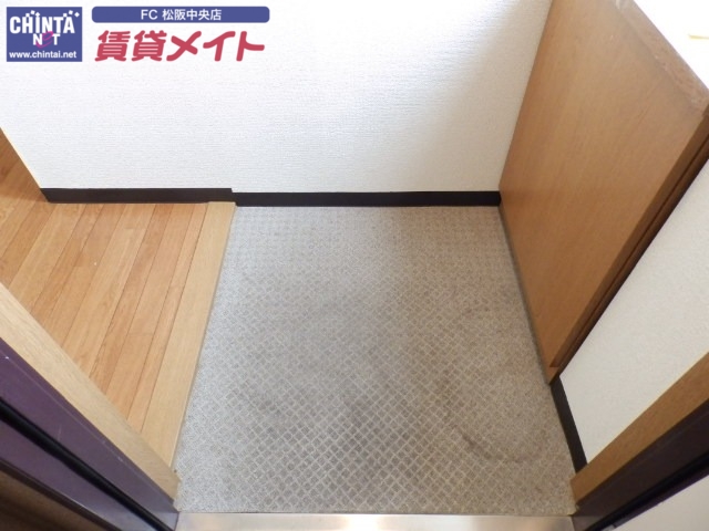玄関　同物件別室画像