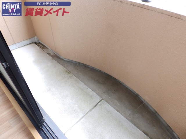 バルコニー　同物件別室画像