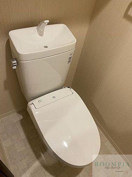 トイレ　※同タイプの別のお部屋です。