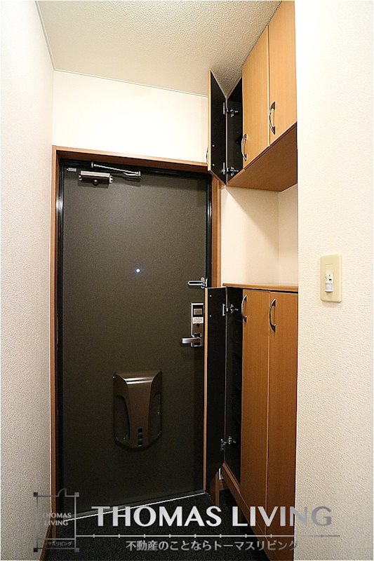 玄関　写真は同型別物件・現況優先