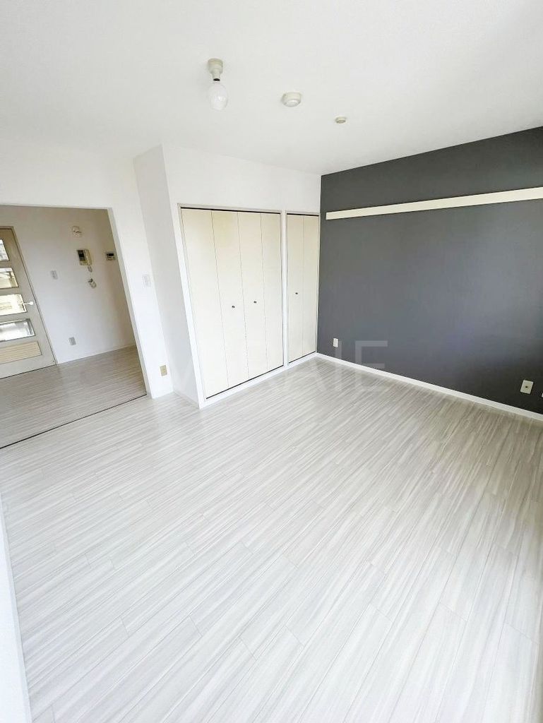 居室・リビング　別号室参考写真