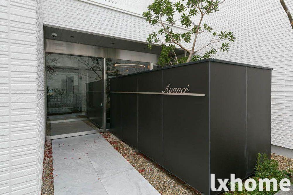 エントランス　落ち着いたエントランスです