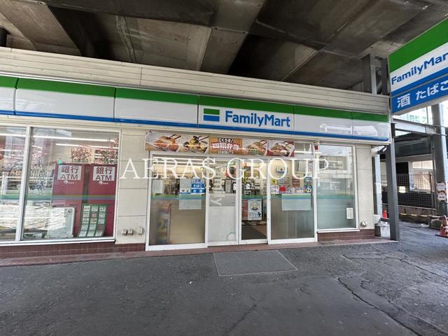 コンビニ　ファミリーマート 本八幡駅西店（コンビニ）まで173m