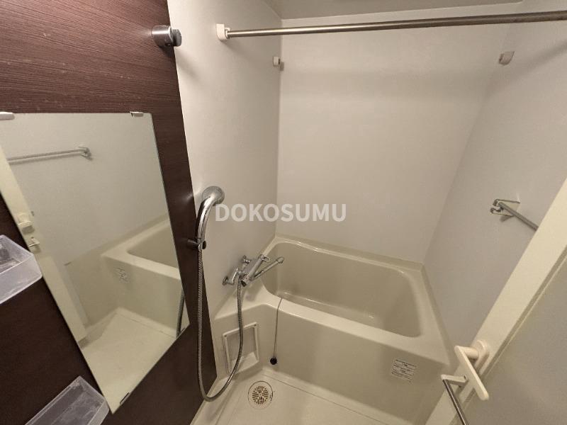 バス・シャワールーム　一日の疲れをやさしく癒やす、清潔感あふれるリラックスバス。