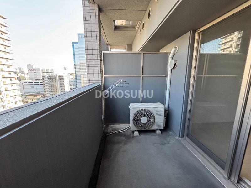 バルコニー　心地よい風と光を感じる、暮らしの楽しみが広がる場所。