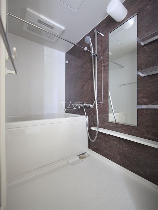 バス・シャワールーム　バスルーム　浴室暖房乾燥機