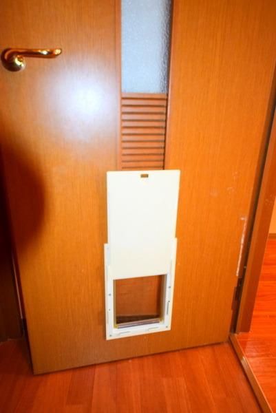 その他設備　ペット用くぐり戸