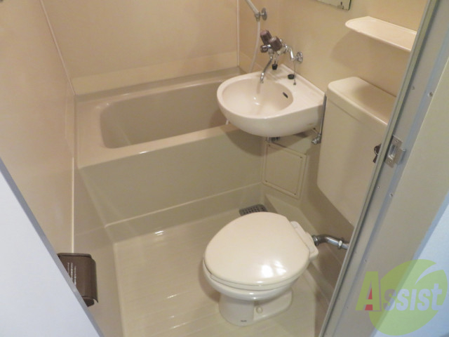 トイレ　こちらはトイレです。清潔感があり、安心して使用できます。