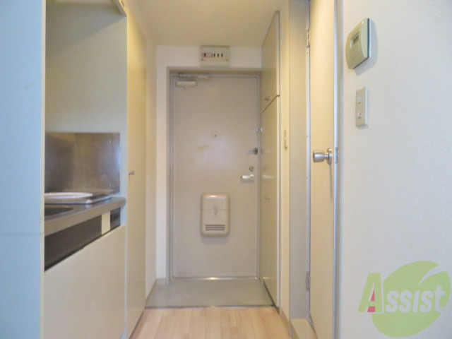 玄関　玄関の様子です。明るい印象ですね。気分もあがりそう。