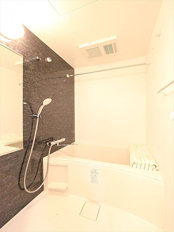 バス・シャワールーム　バスルーム