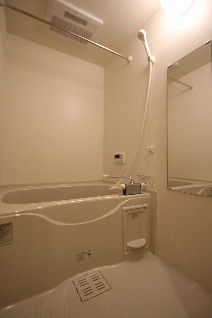 バス・シャワールーム　同物件別号室の写真です。