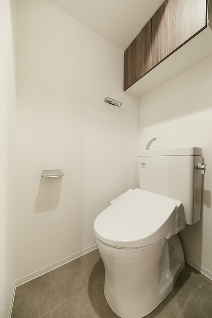 トイレ　※写真は同タイプ住戸です。