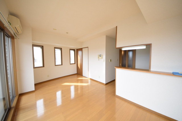 居室・リビング　～是非１度ご内見ください～