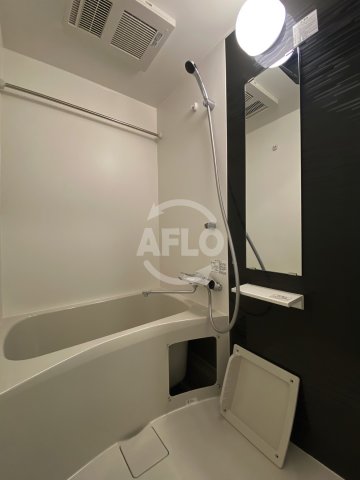 バス・シャワールーム　エスリードレジデンス大阪福島フロント　浴室