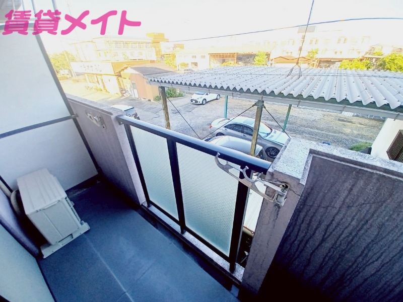 バルコニー　同タイプ部屋写真です。