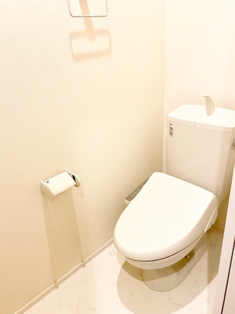 トイレ　温水便座付きトイレ