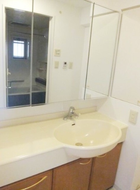 洗面設備　同仕様写真