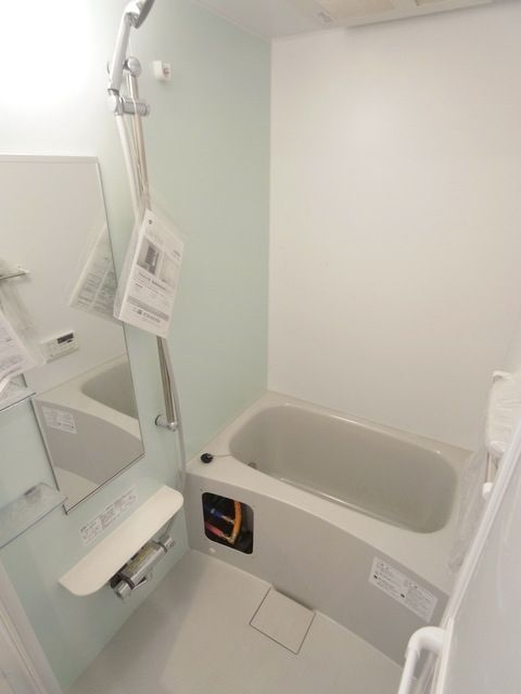 バス・シャワールーム　☆追い焚き付きのお風呂☆