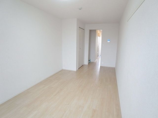 居室・リビング　☆8.3帖あります☆