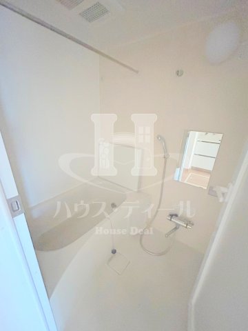 バス・シャワールーム　ゆったり過ごせるお風呂です