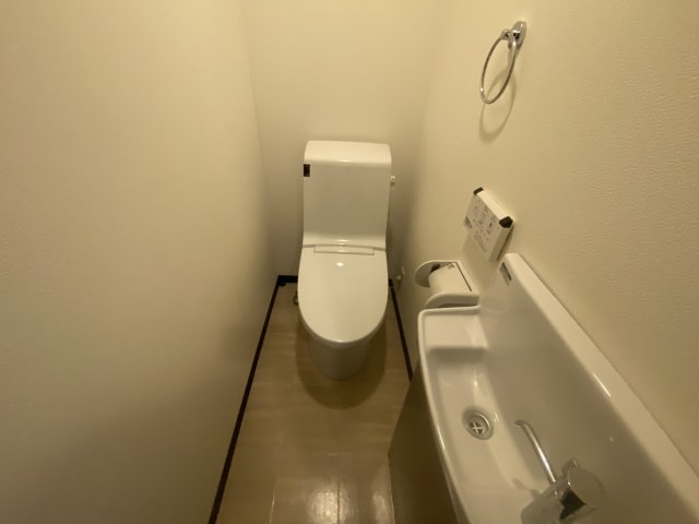 トイレ　バストイレセパレートタイプでオススメ♪