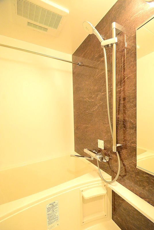 バス・シャワールーム　※カラータイプ異なります